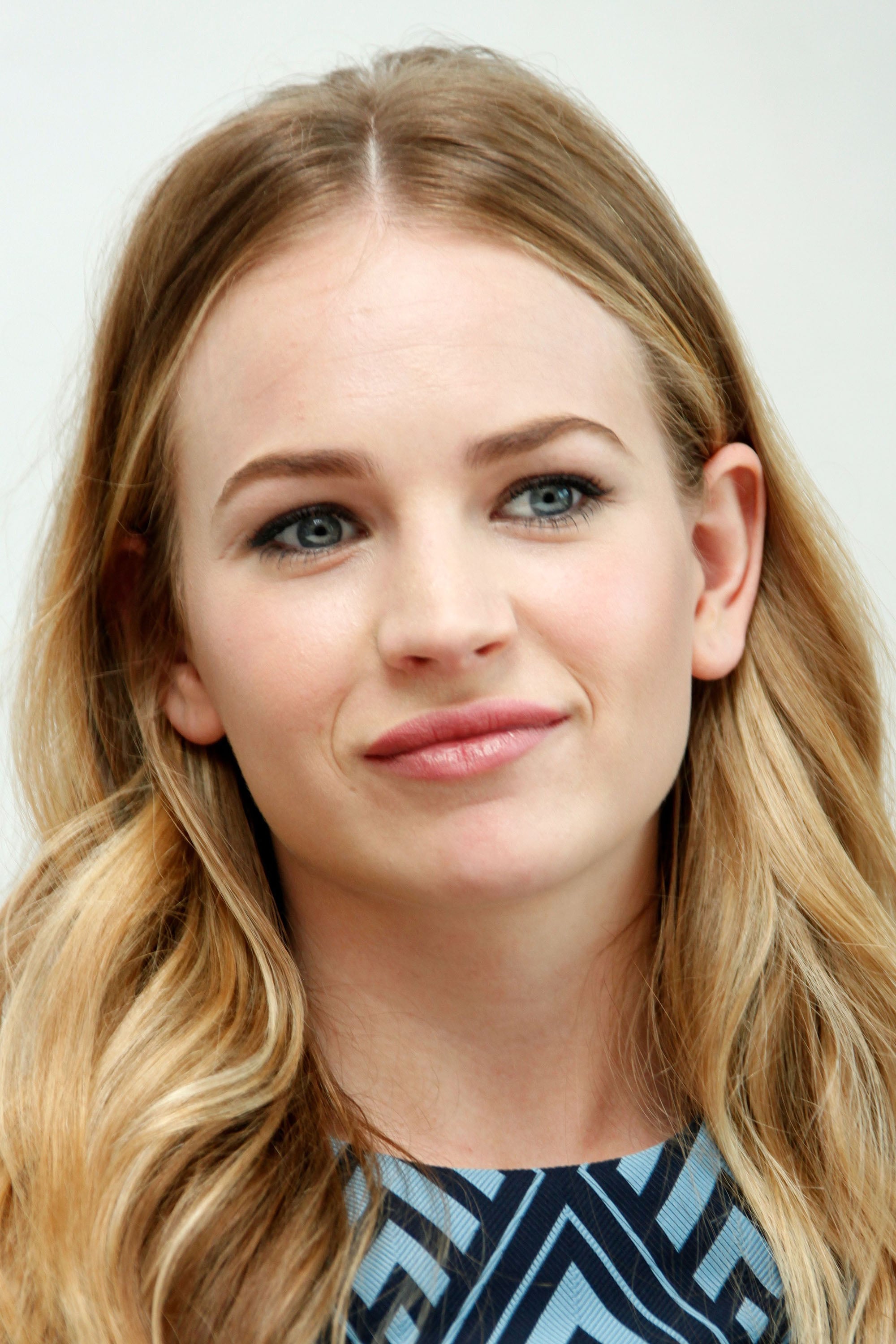 Featured image of post Britt Robertson Filmes E Programas De Tv